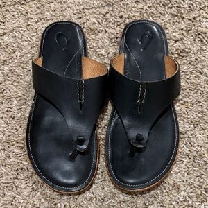 Olukai Women’s Black Leather Thong Sandals